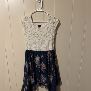 Médium size Short shelve dress